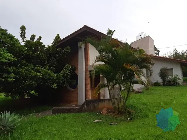Chácara com 2120m² 3 quartos e 4 banheiros, à venda, no bairro Condomínio Haras São Luiz em Salto
