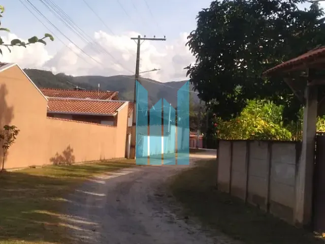 Chácara com 1500m² 3 quartos e 1 banheiro, à venda, no bairro Souza Lima em Poços de Caldas