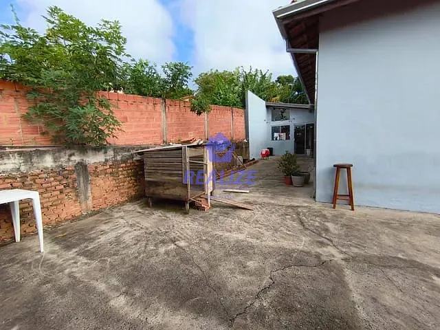 Chácara com 811m² 4 quartos e 2 banheiros, à venda, no bairro Califórnia II em Botucatu