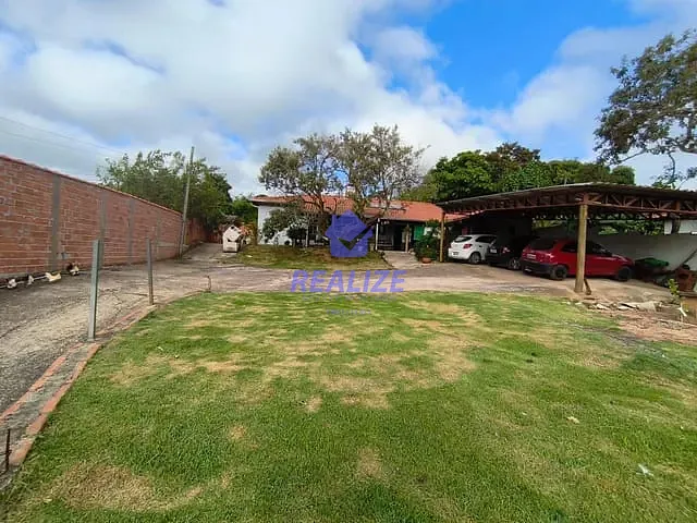 Chácara com 811m² 4 quartos e 2 banheiros, à venda, no bairro Califórnia II em Botucatu