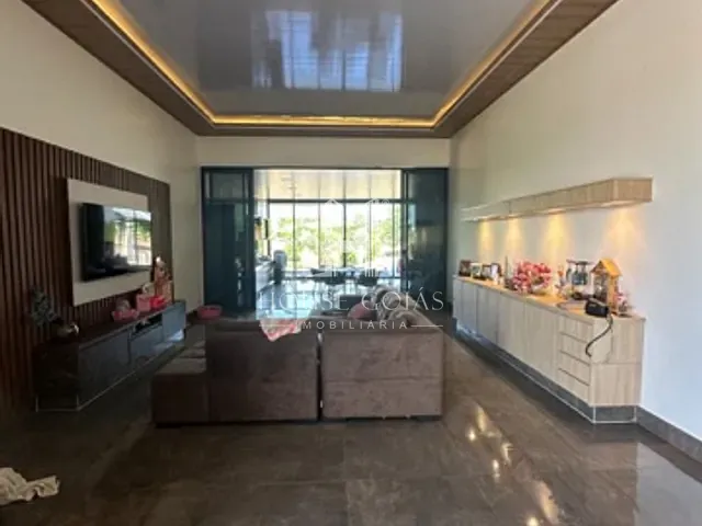 Chácara com 1287m² 4 quartos e 5 banheiros, à venda, no bairro Residencial Solar São Francisco II em Trindade