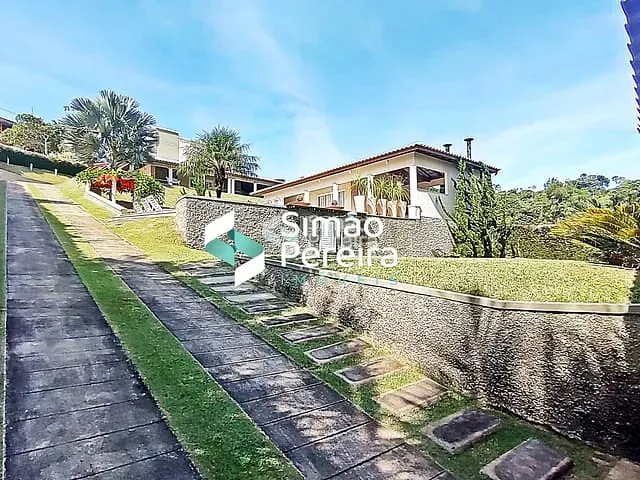 Chácara com 1750m² 4 quartos e 4 banheiros, à venda, no bairro Balança em Simão Pereira