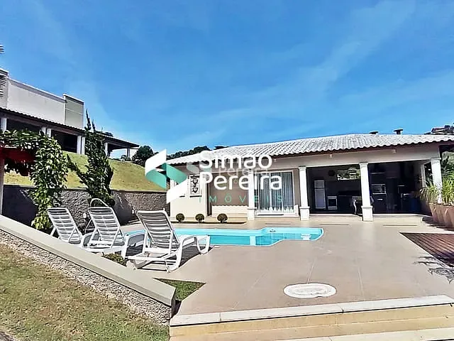 Chácara com 1750m² 4 quartos e 4 banheiros, à venda, no bairro Balança em Simão Pereira