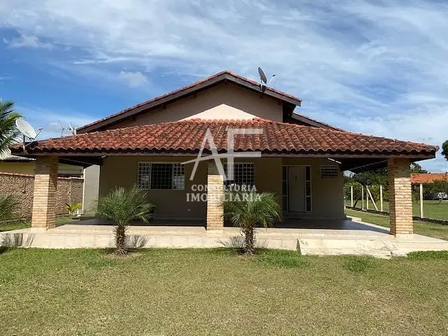 Chácara com 1300m² 3 quartos e 2 banheiros, à venda, no bairro Pinheirinho em Taubaté