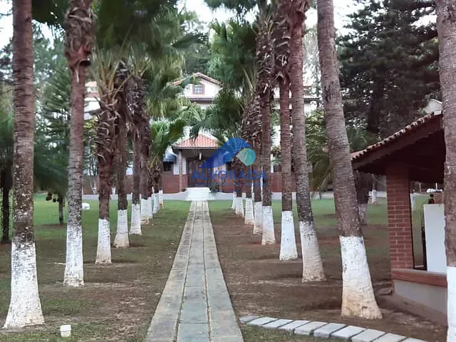 Chácara com 100m² 6 quartos e 6 banheiros, à venda, no bairro Veraneio Irajá em Jacareí