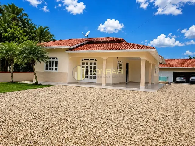 Chácara com 1100m² 4 quartos e 3 banheiros, à venda, no bairro Nova Descoberta em Tijucas