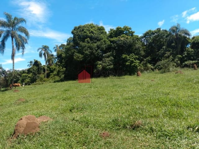 Chácara com 145200m², à venda, no bairro Parque Lago Azul em Pindamonhangaba