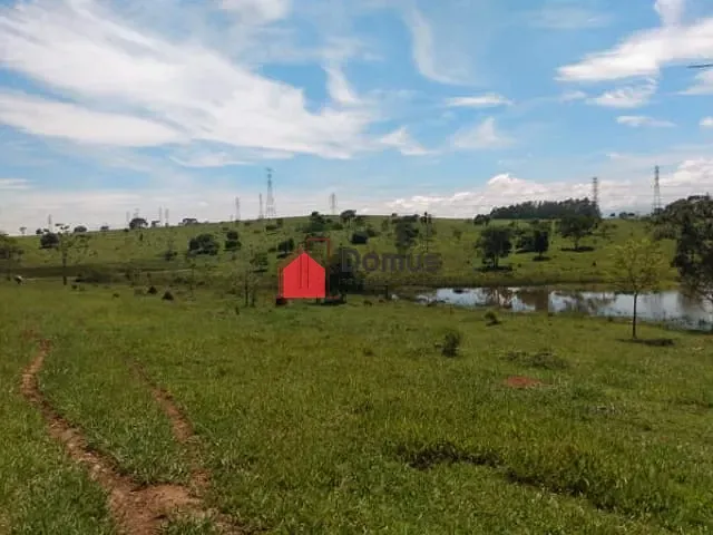 Chácara com 145200m², à venda, no bairro Parque Lago Azul em Pindamonhangaba