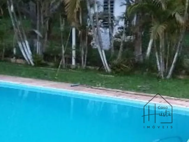 Chácara com 5000m² 4 quartos e 3 banheiros, à venda, no bairro Carmo Messias em Ibiúna