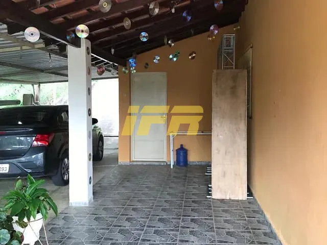 Chácara com 2398m² 3 quartos e 2 banheiros, à venda, no bairro Barreiro em Taubaté