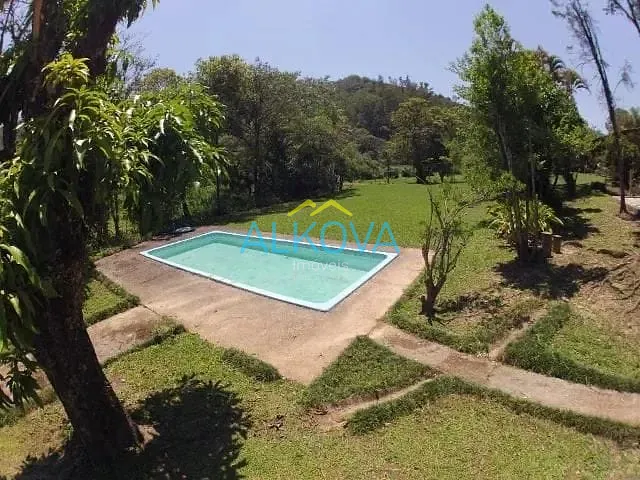 Chácara com 121000m² 2 quartos e 2 banheiros, à venda, no bairro Costinha em São José dos Campos