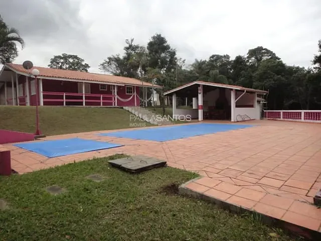 Chácara com 20000m² 4 quartos e 4 banheiros, à venda, no bairro Zona Rural em Mairinque