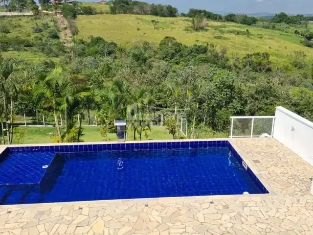 Chácara com 1019m² 5 quartos e 6 banheiros, à venda, no bairro Ipiranga em Guararema
