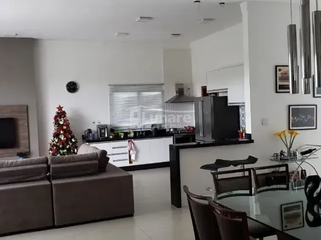 Chácara com 1019m² 5 quartos e 6 banheiros, à venda, no bairro Ipiranga em Guararema