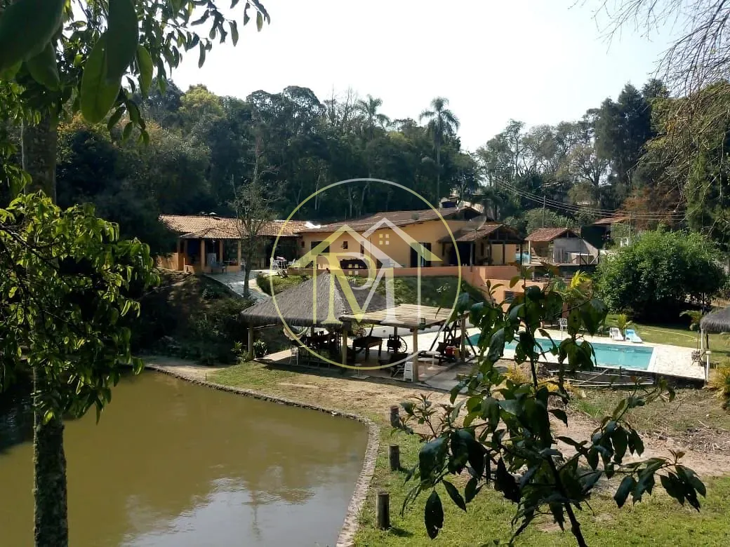 Chácara, 4 quartos, 4500 m² - Foto 1