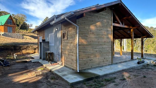 Chácara com 2100m² 2 quartos e 2 banheiros, à venda, no bairro Rancho da Amizade em Rancho Queimado