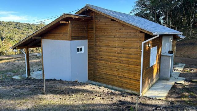 Chácara com 2100m² 2 quartos e 2 banheiros, à venda, no bairro Rancho da Amizade em Rancho Queimado