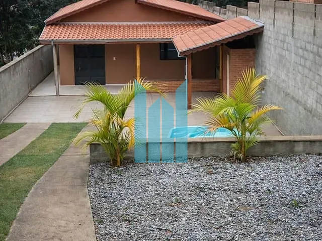 Chácara com 427m² 2 quartos e 2 banheiros, à venda, no bairro Morada das Flores em Caldas