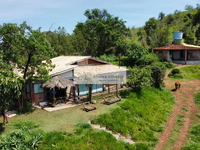 Chácara com 30000m² 2 quartos e 2 banheiros, à venda, no bairro Limoeiro em Londrina