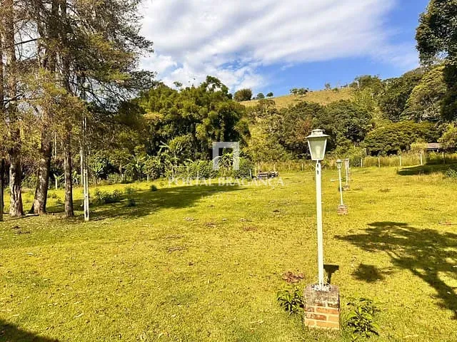 Chácara com 29470m² 6 quartos e 5 banheiros, à venda, no bairro Serrinha em Vargem