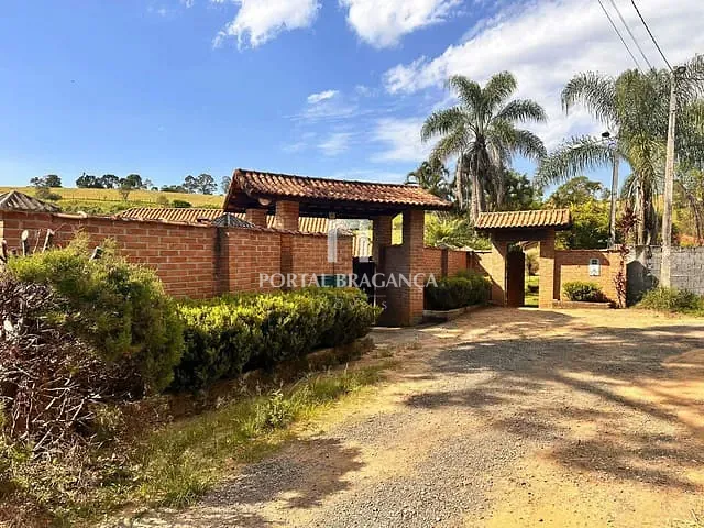 Chácara com 29470m² 6 quartos e 5 banheiros, à venda, no bairro Serrinha em Vargem