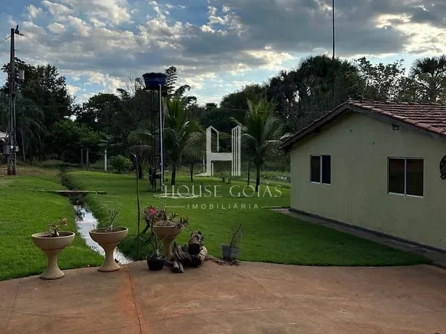 Chácara com 24200m² 3 quartos e 2 banheiros, à venda, no bairro Rural em Hidrolândia