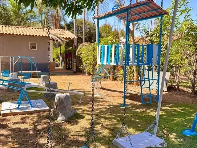 Chácara com 8000m² 6 quartos e 5 banheiros, à venda, no bairro Setor Central em Aragoiânia