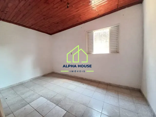 Chácara com 3000m² 3 quartos e 1 banheiro, para alugar, no bairro Maria Áurea em Pindamonhangaba