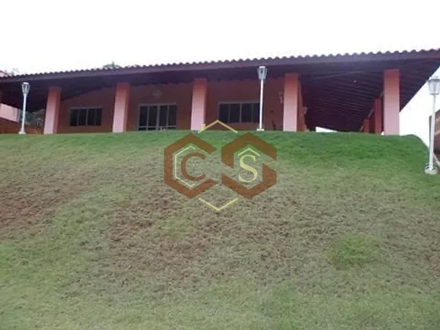 Chácara com 2500m² 5 quartos e 6 banheiros, à venda, no bairro Terras de Itaici em Indaiatuba
