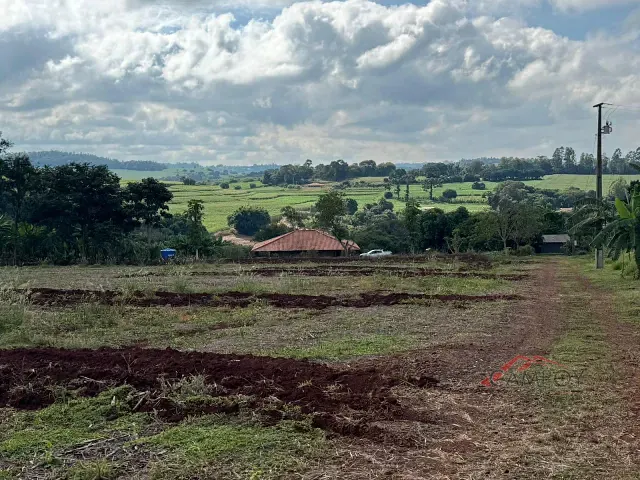 Chácara com 2m² 2 quartos e 2 banheiros, à venda, no bairro Parque Industrial Zona Oeste em Apucarana