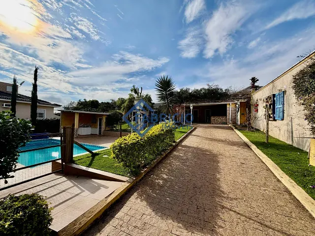 Chácara com 1000m² 3 quartos e 3 banheiros, para alugar, no bairro Residencial Recanto das Canjaranas em Vinhedo