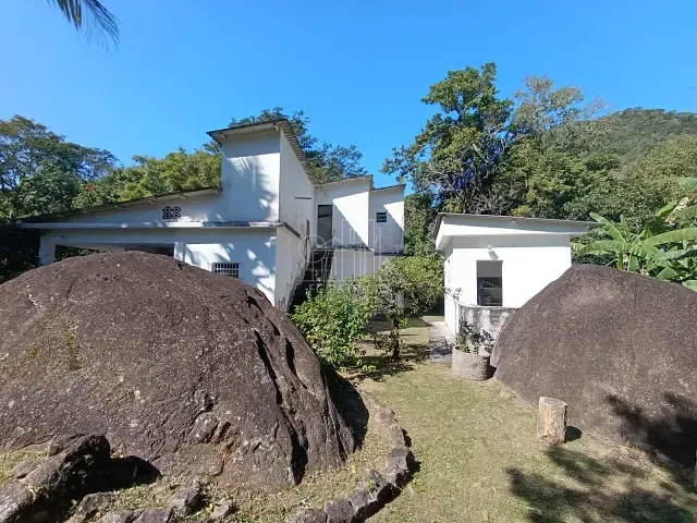 Chácara com 3600m² 4 quartos e 2 banheiros, à venda, no bairro Limoeiro em Guapimirim