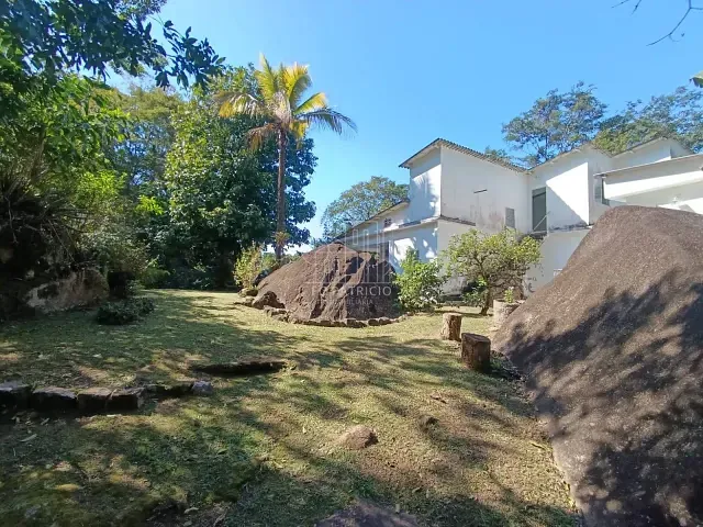 Chácara com 3600m² 4 quartos e 2 banheiros, à venda, no bairro Limoeiro em Guapimirim