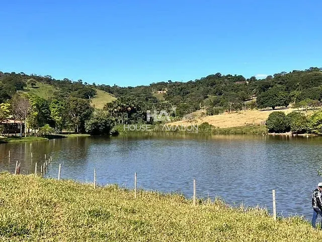 Chácara com 1000m², à venda, no bairro ÁREA RURAL em Pirenópolis