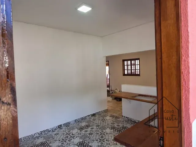 Chácara 2 quartos e 2 banheiros, à venda, no bairro Chácara Tropical (Caucaia do Alto) em Cotia