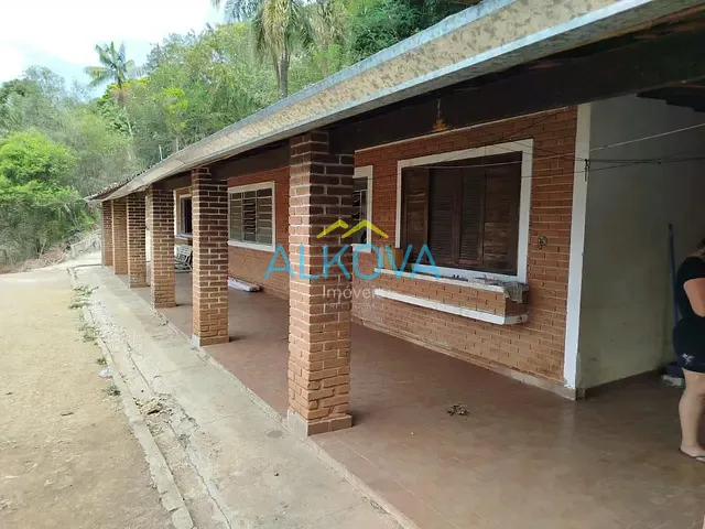 Chácara com 5700m² 3 quartos e 2 banheiros, à venda, no bairro Condomínio Villagio Fazendão em São José dos Campos