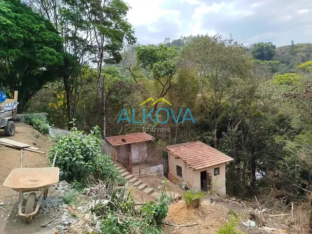 Chácara com 5700m² 3 quartos e 2 banheiros, à venda, no bairro Condomínio Villagio Fazendão em São José dos Campos