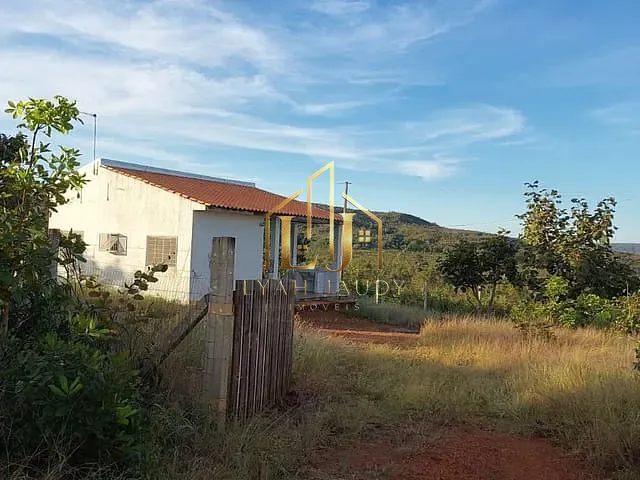 Chácara com 40000m² 2 quartos e 2 banheiros, à venda, no bairro ZONA RURAL em Chapada dos Guimarães