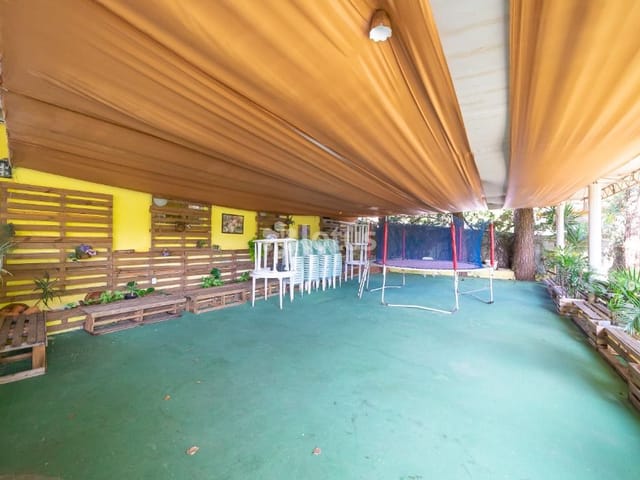 Chácara com 3600m² 2 quartos e 2 banheiros, à venda, no bairro Chácara Maria Trindade em São Paulo