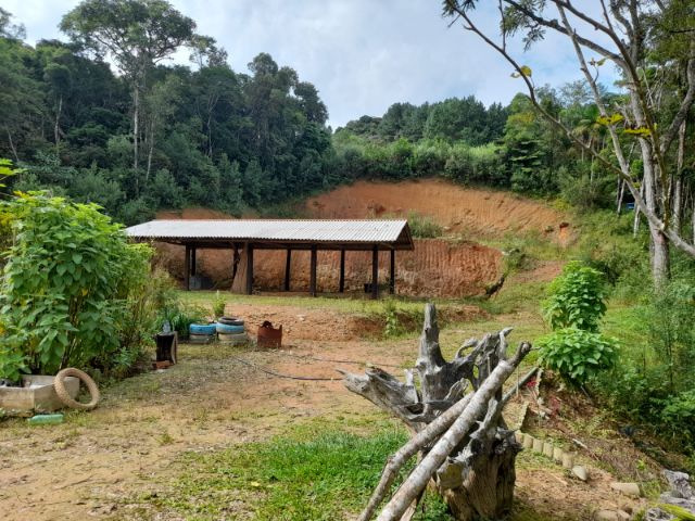 Chácara com 2000m² 2 quartos e 1 banheiro, à venda, no bairro Fazenda do Sacramento em Águas Mornas