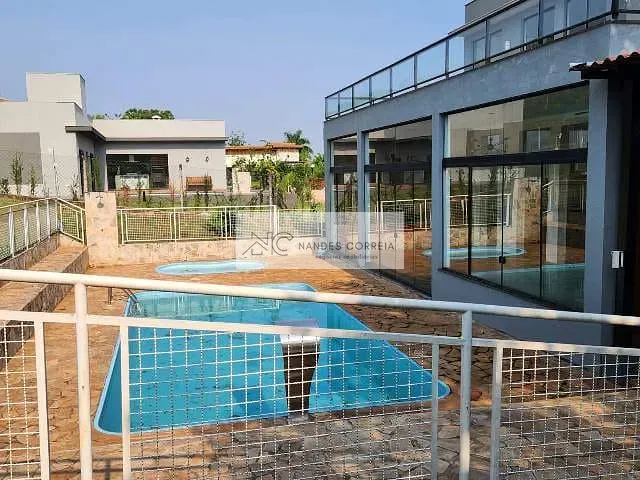 Chácara 3 quartos e 4 banheiros, à venda, no bairro Estância Cabral em Cambé