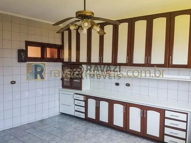 Chácara com 1800m² 3 quartos e 6 banheiros, à venda, no bairro Jardim Nova América em Louveira