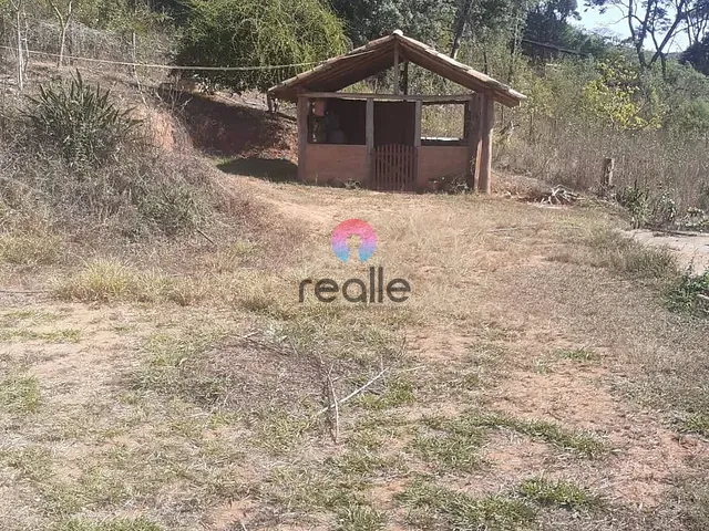Chácara com 41000m² 2 quartos e 2 banheiros, à venda, no bairro Roças Novas em Roças Novas