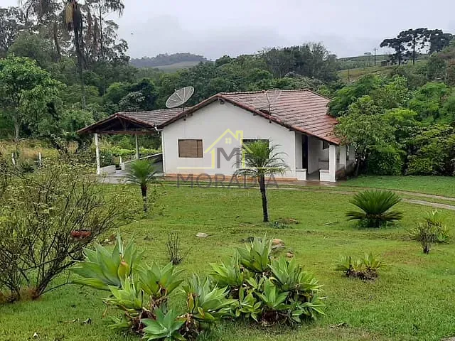 Chácara com 3000m² 5 quartos e 1 banheiro, para alugar, no bairro Rural  em Guaxupé