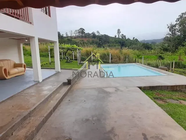 Chácara com 3000m² 5 quartos e 1 banheiro, para alugar, no bairro Rural  em Guaxupé