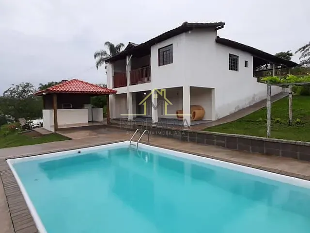 Chácara com 3000m² 5 quartos e 1 banheiro, para alugar, no bairro Rural  em Guaxupé