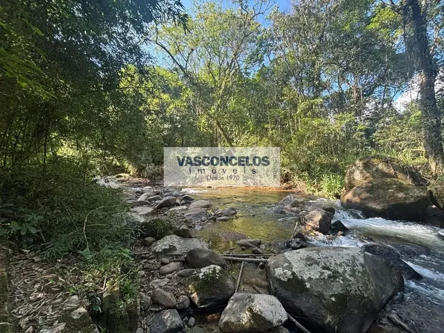 Chácara com 2000m² 4 quartos e 3 banheiros, à venda, no bairro Lavras em São Francisco Xavier