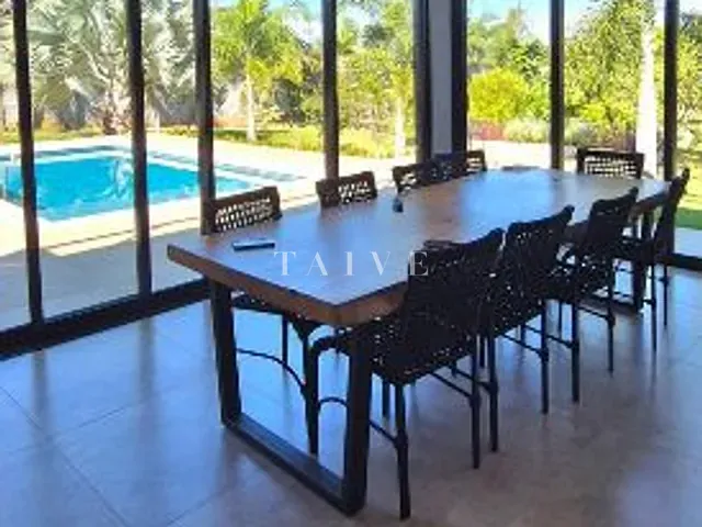 Chácara com 3000m² 5 quartos e 8 banheiros, à venda, no bairro Chácara Santa Maria em Cambé