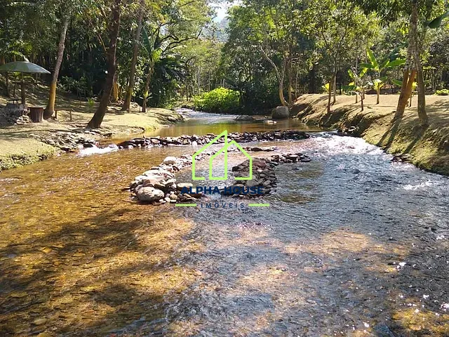 Chácara com 20000m² 3 quartos e 3 banheiros, à venda, no bairro Centro em Pindamonhangaba