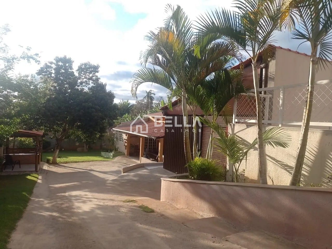 Chácara à venda com 3 quartos, 200m² - Foto 4